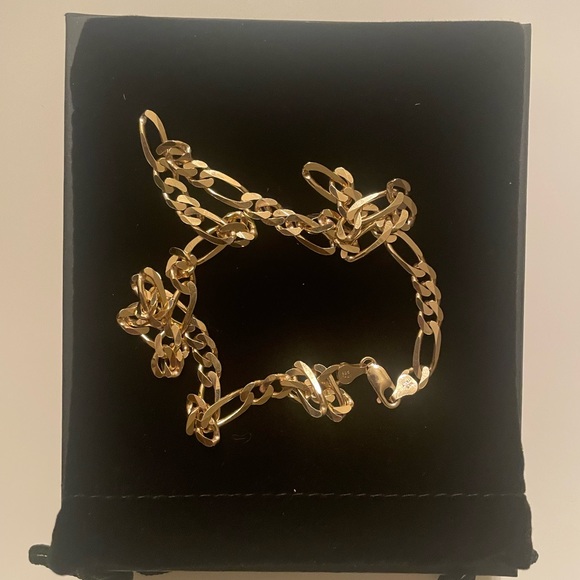 Figaro Link 22" Chain Necklace in 18k Gold-Plated Sterling Silver - Picture 3 of 4